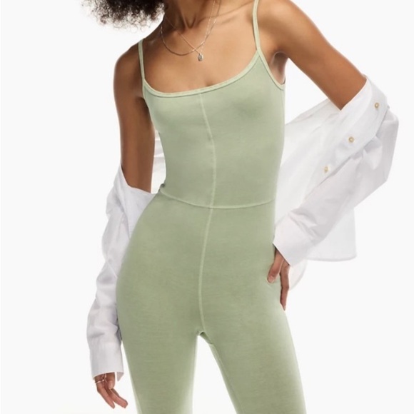Aritzia Wilfred Free Divinity Jumpsuit Romper Small Light Green Athleisure Yoga - Picture 2 of 16